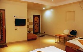 Hotel Apple Sai Residency